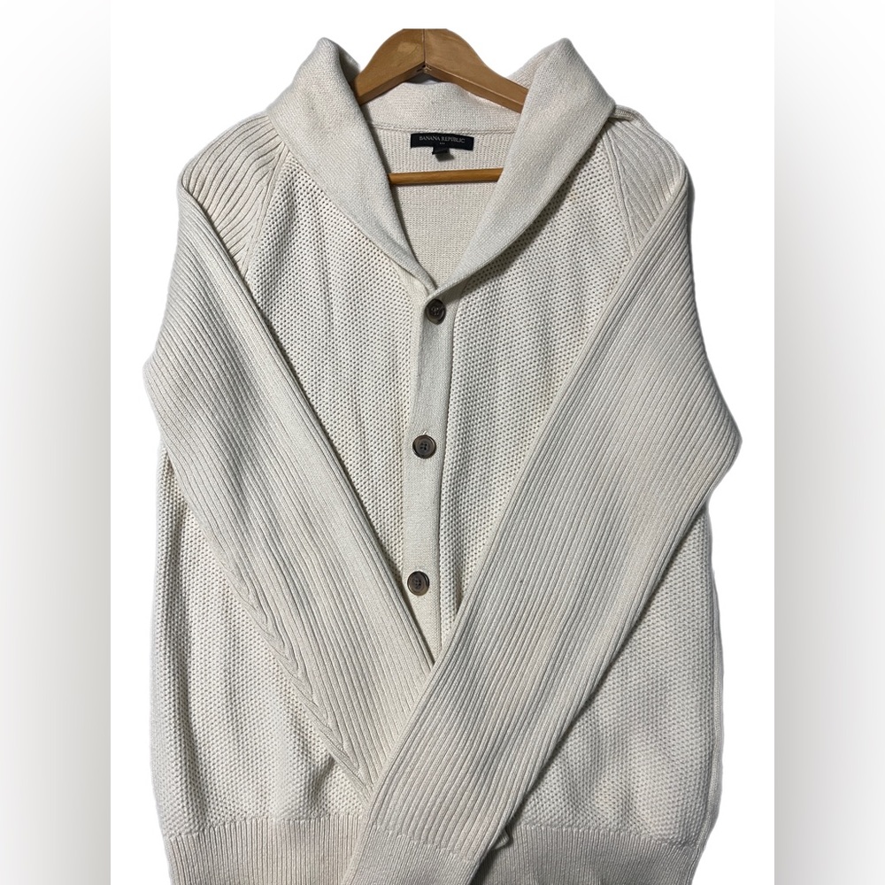 Banana Republic • Beige • Medium • Cardigan